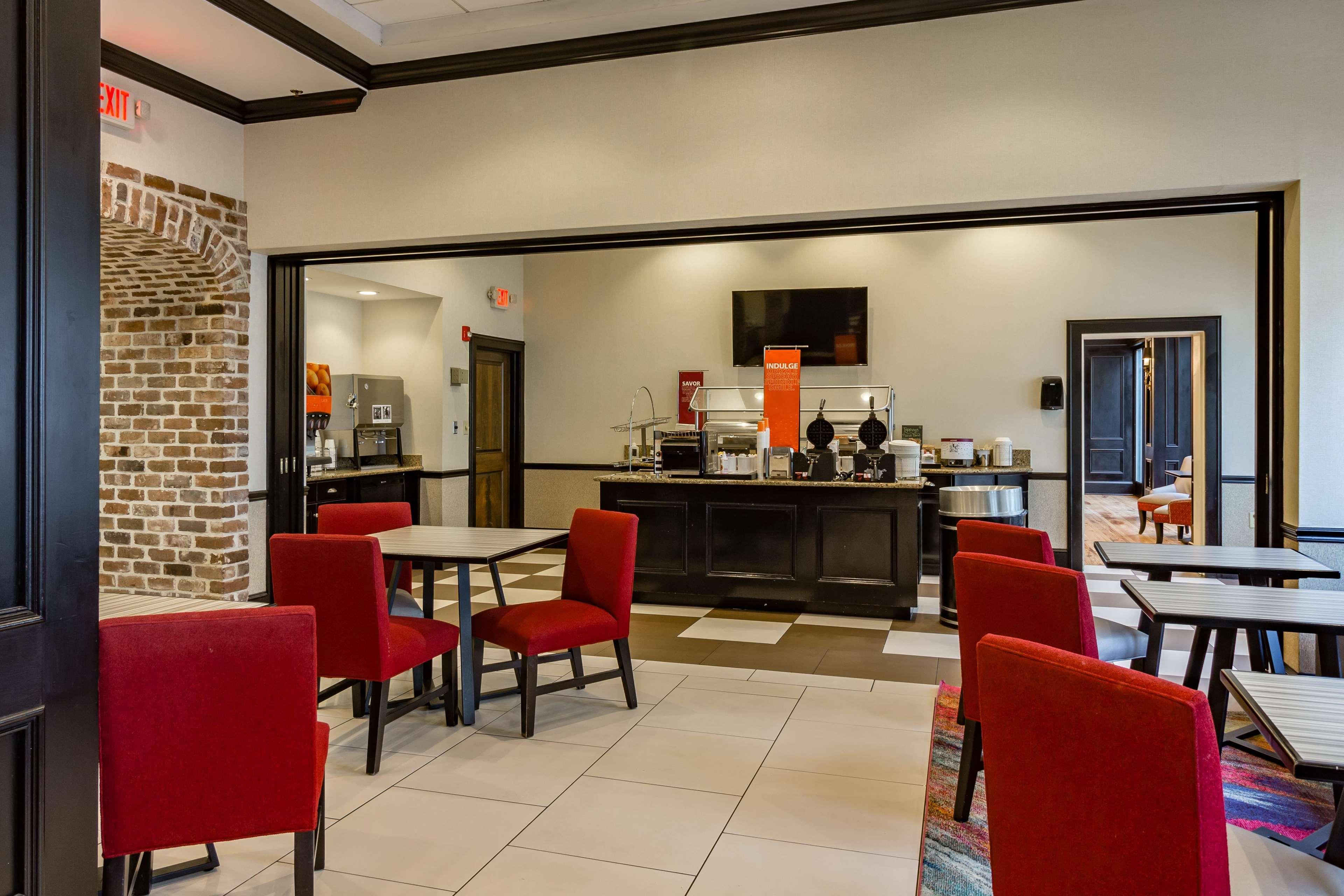 Hampton Inn Savannah Historic District Esterno foto